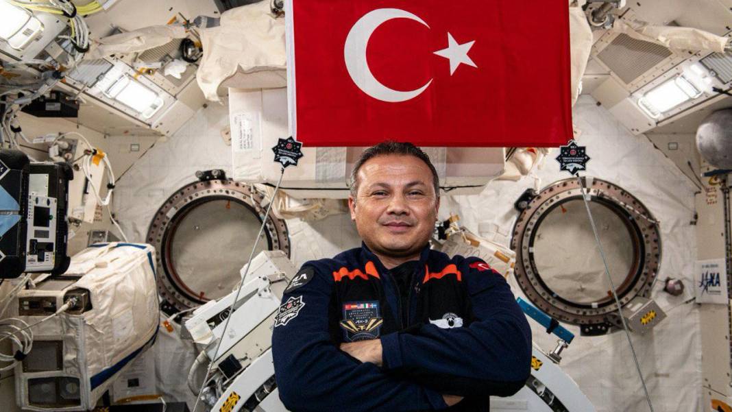 İlk Türk Astronot Uzaya Çıktı! Herkes Bir Astronotun Kazancını Merak Etti. Bakın Maaşları Ne Kadar? 1