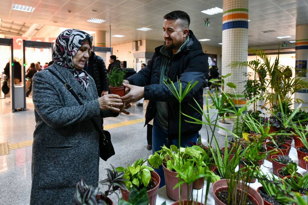 Ankaralılar Bu Etkinliğe Bayılıyor! Büyükşehir Belediyesi'nin Hazırladığı Bu "Takas" En Keyifli Takaslardan Olacak 6