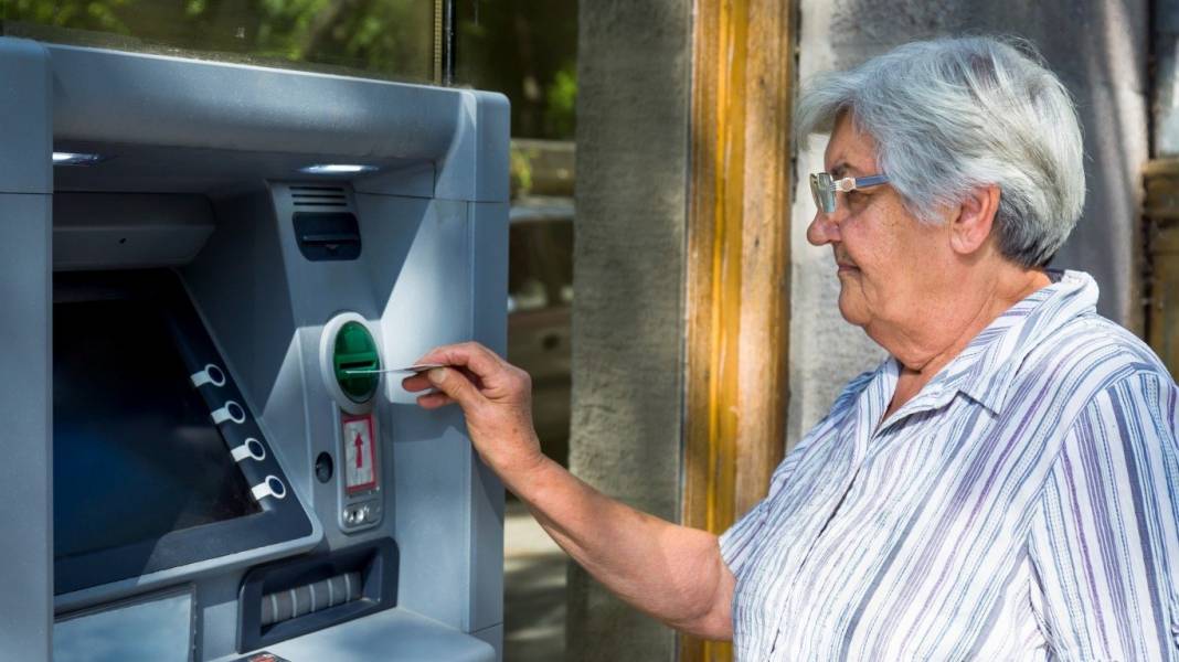 Milyonlarca Emeklinin Gözü Promosyonlarda: İşte Banka Banka Promosyon Miktarı! 26