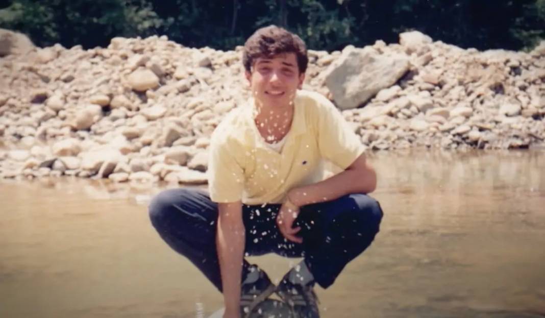 Ekrem İmamoğlu'nun Daha Önce Hiç Görülmeyen Gençlik ve Çocukluk Fotoğrafları Ortaya Çıktı! 1