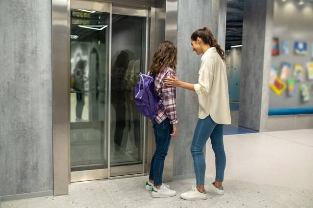 Düşen Bir Asansörde Hayatta Kalma Kılavuzu: Yapılacaklar ve Yapılmayacaklar 6