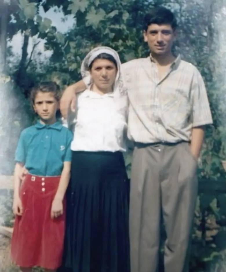 Ekrem İmamoğlu'nun Daha Önce Hiç Görülmeyen Gençlik ve Çocukluk Fotoğrafları Ortaya Çıktı! 7