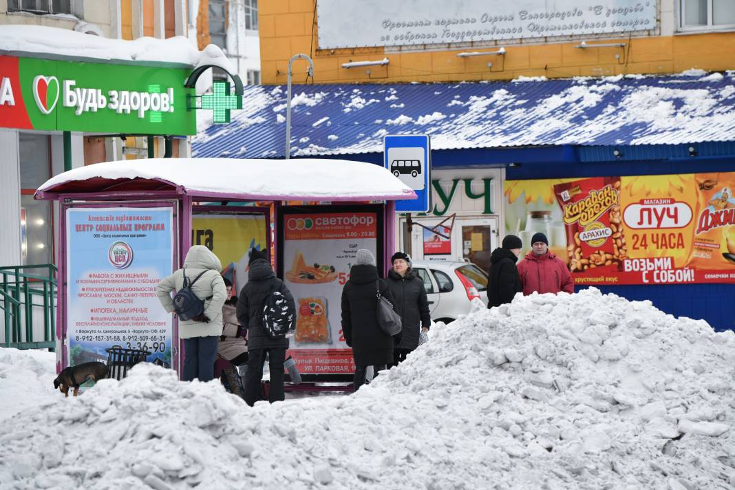 Rusya'nın Doğusundaki Avrupa'nın En Kuzey Büyük Dördüncü Şehrinde Zor Kış Şartları 2