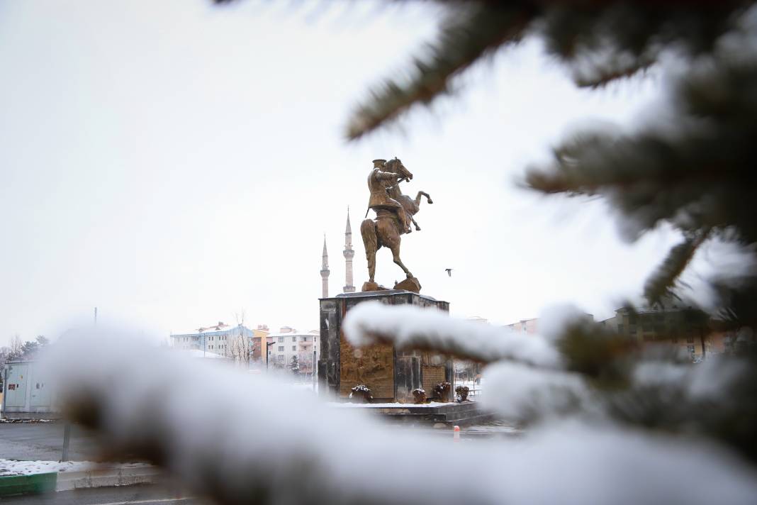 Kar ve Tipi: Erzurum ve Kars'ta 341 Yerleşim Yerine Ulaşım Sağlanamıyor! 9