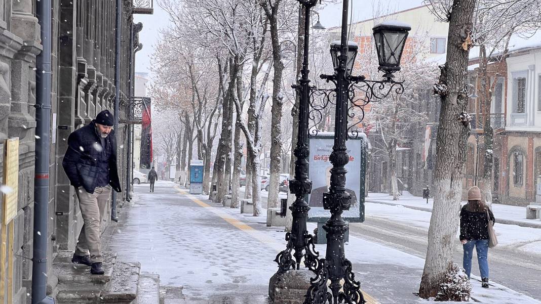 Kar ve Tipi: Erzurum ve Kars'ta 341 Yerleşim Yerine Ulaşım Sağlanamıyor! 5