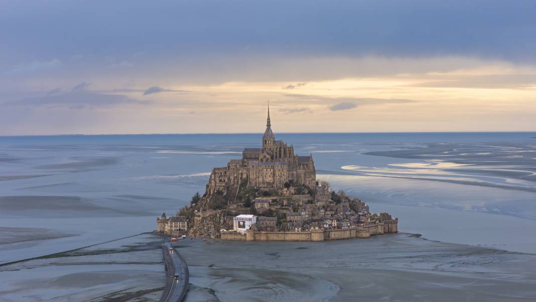 Mont Saint Michel: Bazen Ada, Bazen Yarımada! Yüzyılın Gelgiti Burada Yaşanmıştı 11