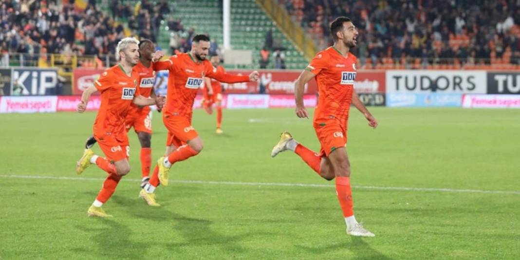 Süper Lig'in En Çok Faul Yapan Takımları Belli Oldu! 5