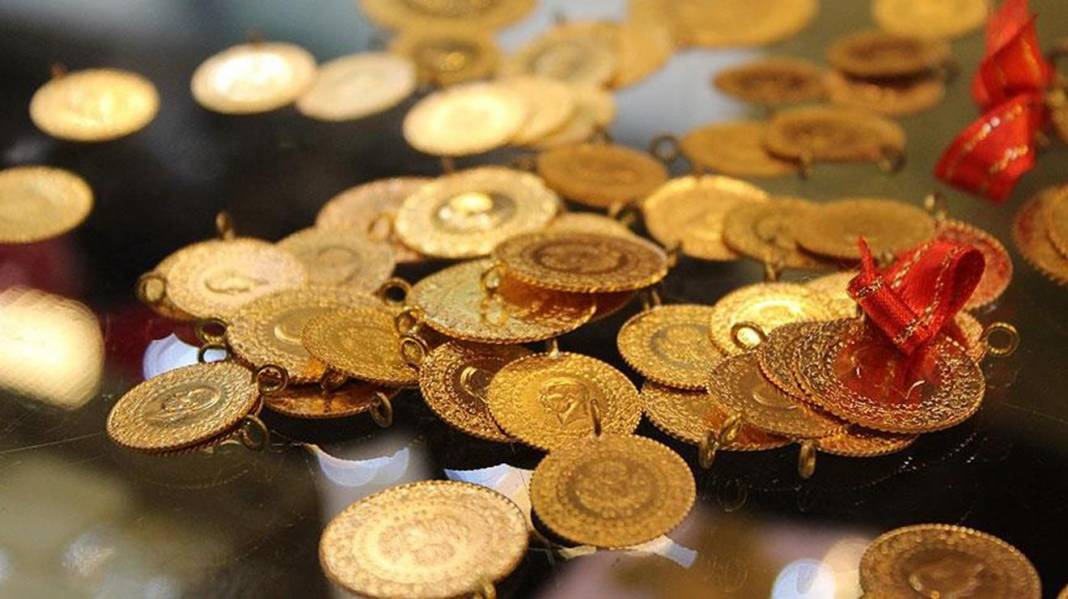 Dolar Mı, Altın Mı, Faiz Mi? Ünlü Ekonomist, "Vatandaşın Cebindeki Parayı Koruyan Tek Alternatif" Diye Onu İşaret Etti! 10
