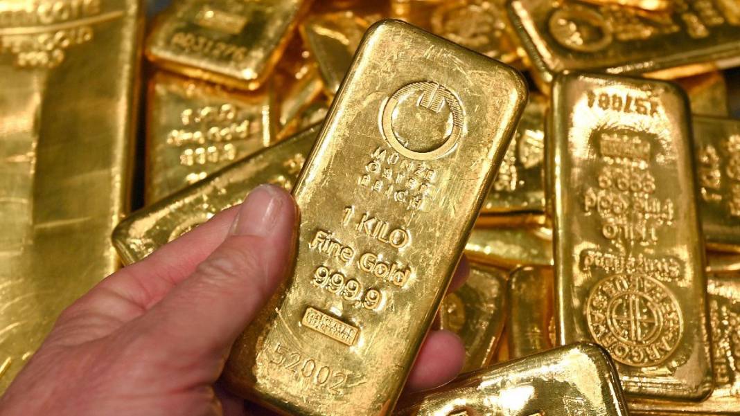 Ünlü Ekonomist Borsa Mı, Dolar Mı, Euro Mu Tartışmasına Noktayı Koydu! 'Altın Kural; Altını Olan Kuralı Koyar' 1