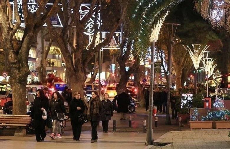 Kiralar Uçtu, Yaya Trafiği Üç Caddede Toplandı 8