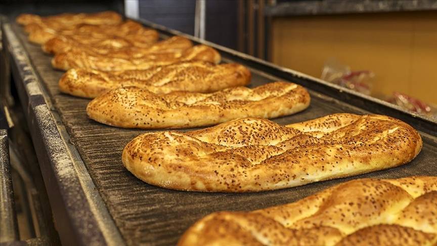 "Yemeği Ekmeksiz Yiyemiyorum" Diyenler Buraya! Dünyanın En İyi Ekmekli Yemekleri Açıklandı: Türkiye'den 9 Lezzet Listede! 7