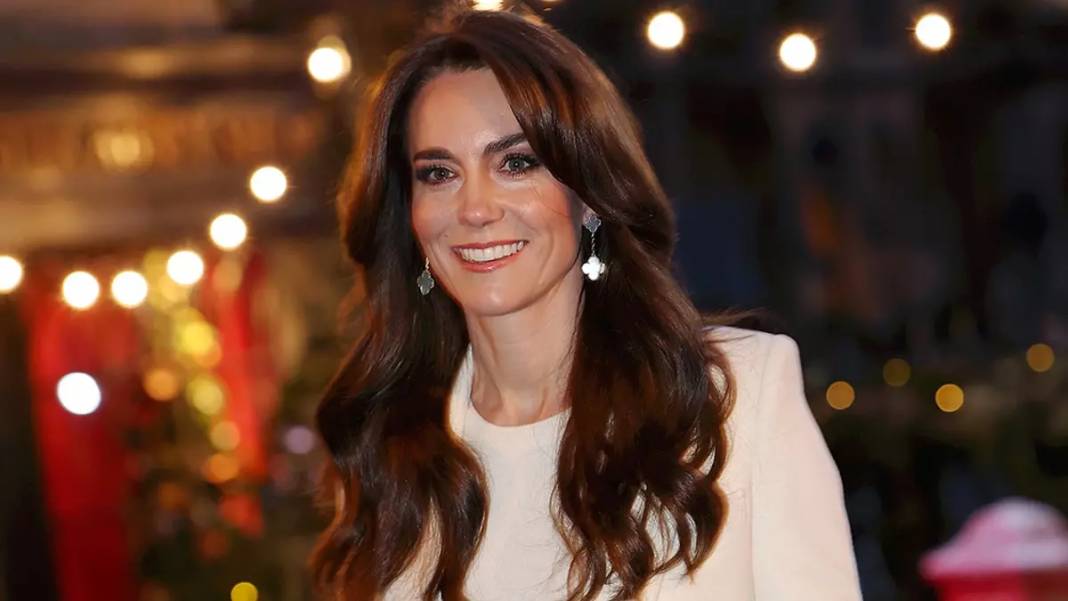 Kate Middleton Öldü Mü? İngiliz Kraliyet Ailesinden Gelecek Açıklamayı Beklerken Gelişen Teoriler Zinciri! 10