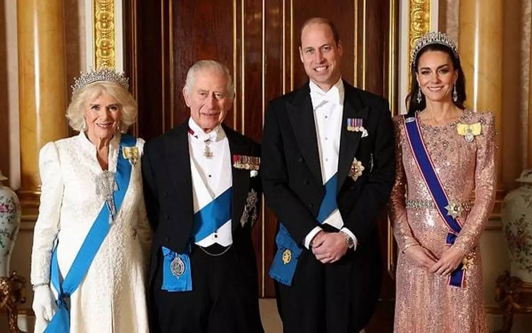 Kate Middleton Öldü Mü? İngiliz Kraliyet Ailesinden Gelecek Açıklamayı Beklerken Gelişen Teoriler Zinciri! 12