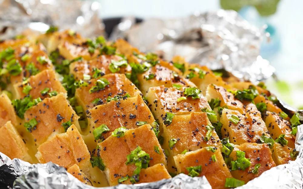 "Yemeği Ekmeksiz Yiyemiyorum" Diyenler Buraya! Dünyanın En İyi Ekmekli Yemekleri Açıklandı: Türkiye'den 9 Lezzet Listede! 10