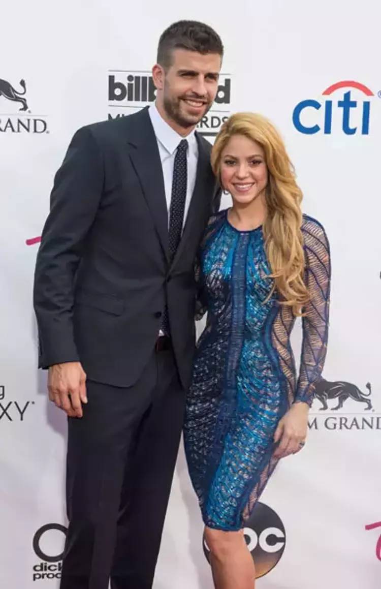 Şarkıcı Shakira Gönlünü Kendisinden 16 Yaş Küçük Şarkıcıya Kaptırdı 6