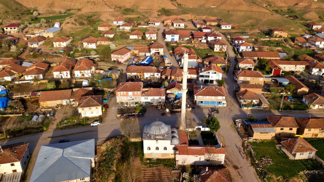 Tokat Sulusaray Depremi: Camiler ve Geleneksel Kerpiç Yapılar Hasar Aldı! 10