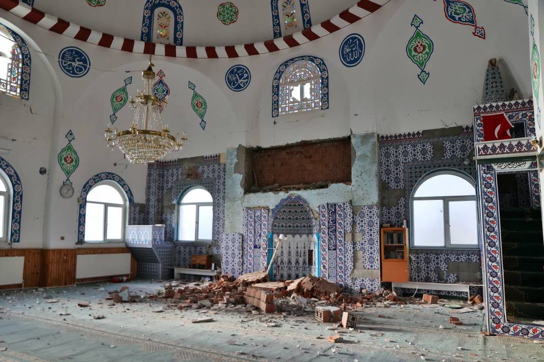 Tokat Sulusaray Depremi: Camiler ve Geleneksel Kerpiç Yapılar Hasar Aldı! 3