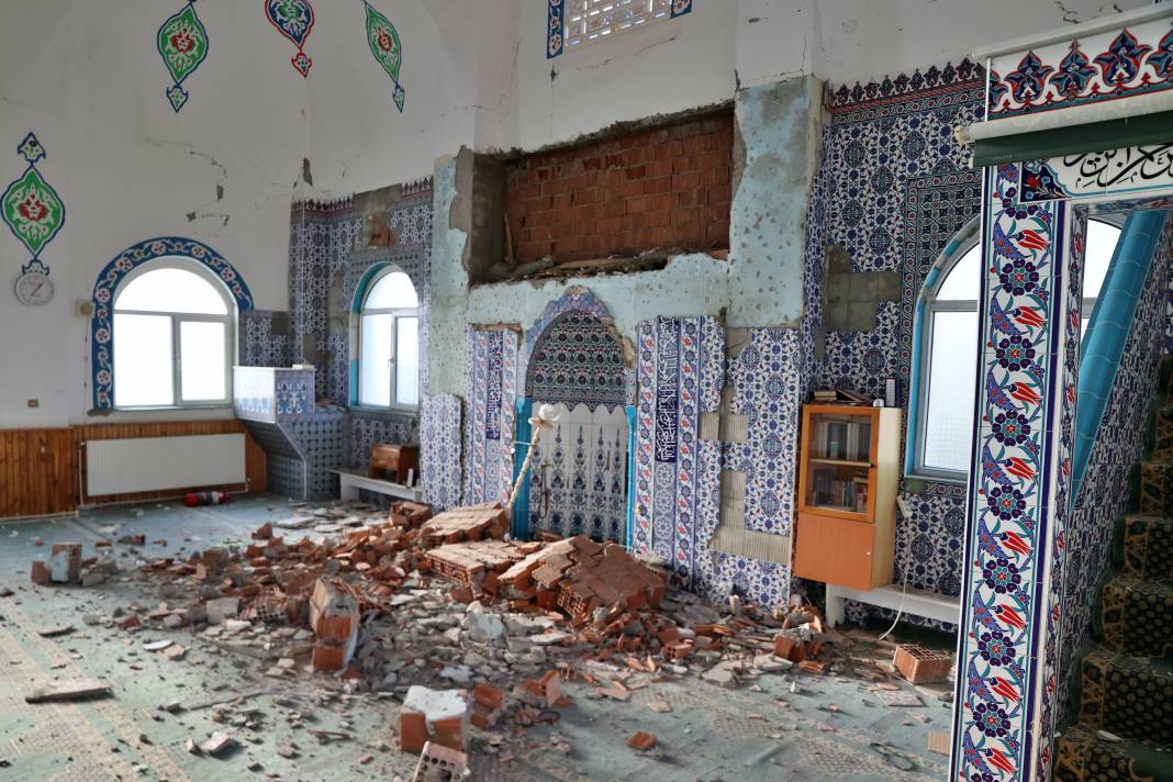 Tokat Sulusaray Depremi: Camiler ve Geleneksel Kerpiç Yapılar Hasar Aldı! 9
