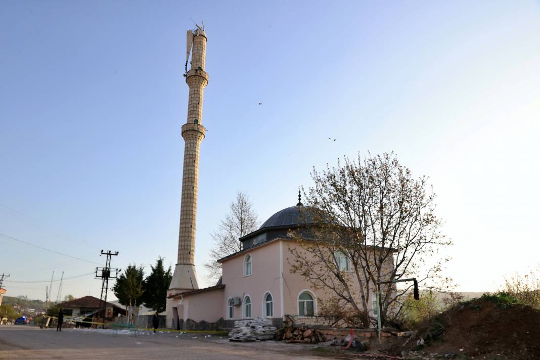 Tokat Sulusaray Depremi: Camiler ve Geleneksel Kerpiç Yapılar Hasar Aldı! 8