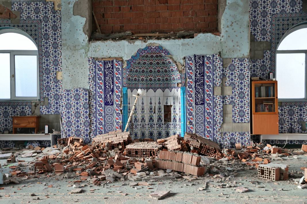 Tokat Sulusaray Depremi: Camiler ve Geleneksel Kerpiç Yapılar Hasar Aldı! 7