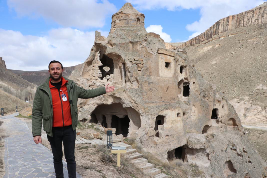 Kapadokya'nın giriş kapısı olarak bilinen vadideki tarihi kilisenin hali içler acısı! Bu hale getirmişler 9