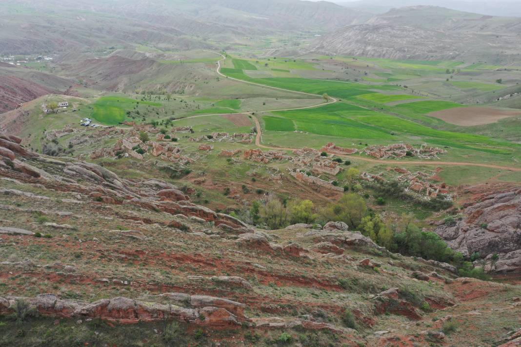 400 yıllık terk edilmiş tarihi köyde nefes kesen 'airsoft' 1