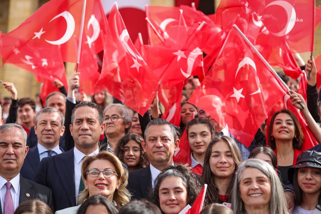 Siyasilerden 23 Nisan Mesajları: Türkiye 23 Nisan'ı Coşkuyla Kutluyor 8