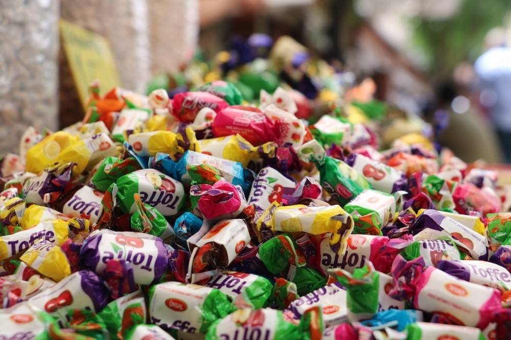 Bayram Alışverişine Çıkanlar Dikkat: Herkes Çikolata Zannederek Alıyor! Çocuklar için Çok Tehlikeli Olduğu Ortaya Çıktı 1