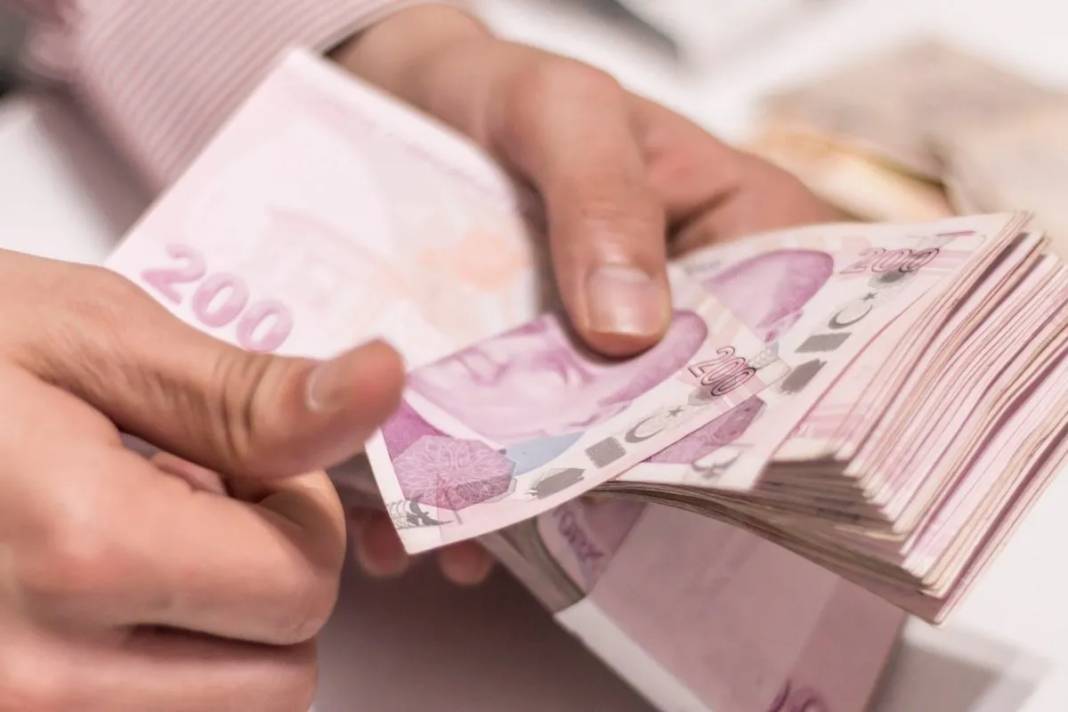 Düşük Faizli Kredi Fırsatı: Bankalar Yarışa Girdi! 100 Bin TL’nin Geri Ödemesi Ne Kadar? 11