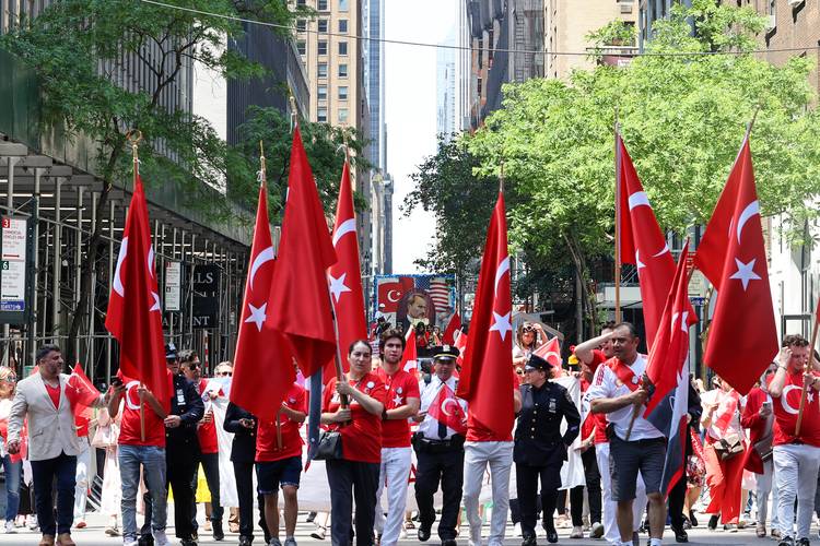 Bakanlık Tarafından Açıklanan Verilere Göre, Yurt Dışında Yaşayan Türk Vatandaşı Sayısı Ne Kadar? 1