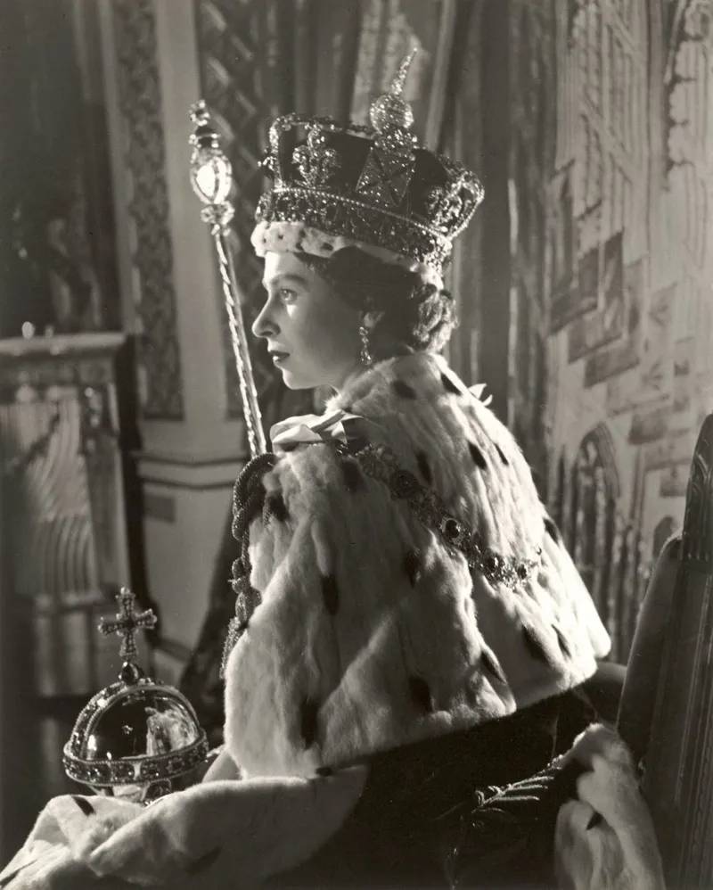 İngiliz Kraliyet Ailesinin Daha Önce Görülmemiş Fotoğrafları Sergilenecek 8