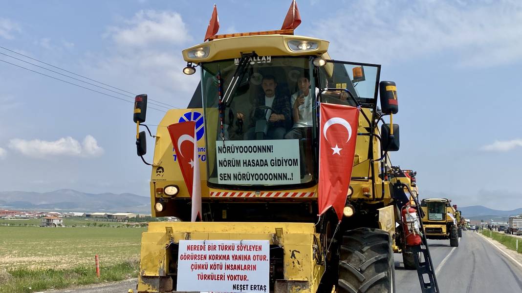 Bunu Da Başkasına Kaptırmadık! Biçerdöver Makinalarına Özel Eğlence: Davul-Zurna, Pankart, Konvoy… 10