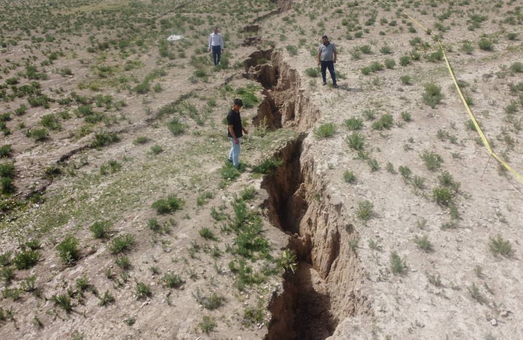 Korku Filmlerini Aratmıyor! Türkiye'de Oluştu... Derinliği 8 Metre, Uzunluğu 2.5 Kilometre! 10