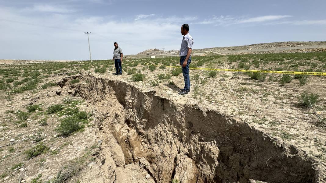 Korku Filmlerini Aratmıyor! Türkiye'de Oluştu... Derinliği 8 Metre, Uzunluğu 2.5 Kilometre! 1