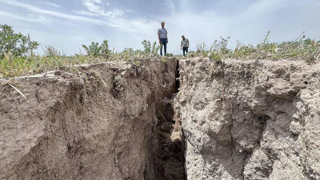 Korku Filmlerini Aratmıyor! Türkiye'de Oluştu... Derinliği 8 Metre, Uzunluğu 2.5 Kilometre! 9