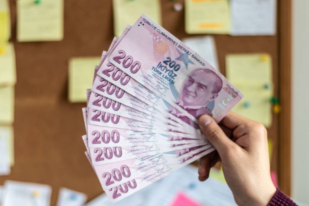 Bankaların Mevduat Faizi Yükseldi! 2 Milyon Lira Yatırırsanız 32 Gün Sonra Ne Kadar Faiz Kazanırsınız? 8