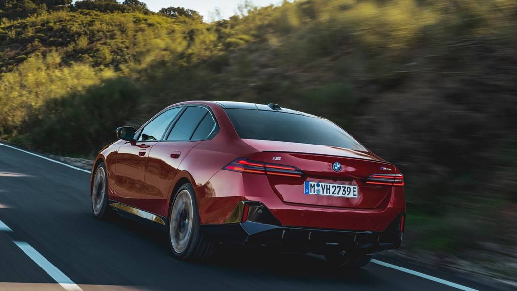 Dünyanın İlk Elektrikli Station Wagon Otomobili Türkiye'de! 516 KM Menzilli Aracın Satış Fiyatı Açıklandı 5