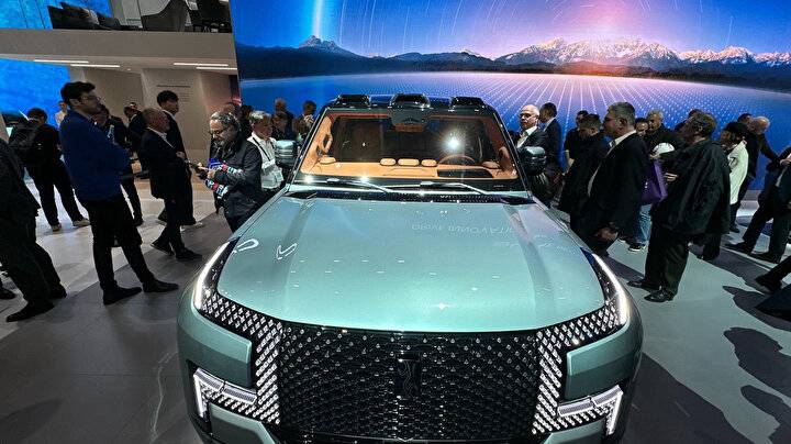 Suda Yüzüyor, Tank Gibi Dönebiliyor! BYD'nin SUV Otomobili Piyasayı Altüst Edecek Özelliklerle Dolu 1