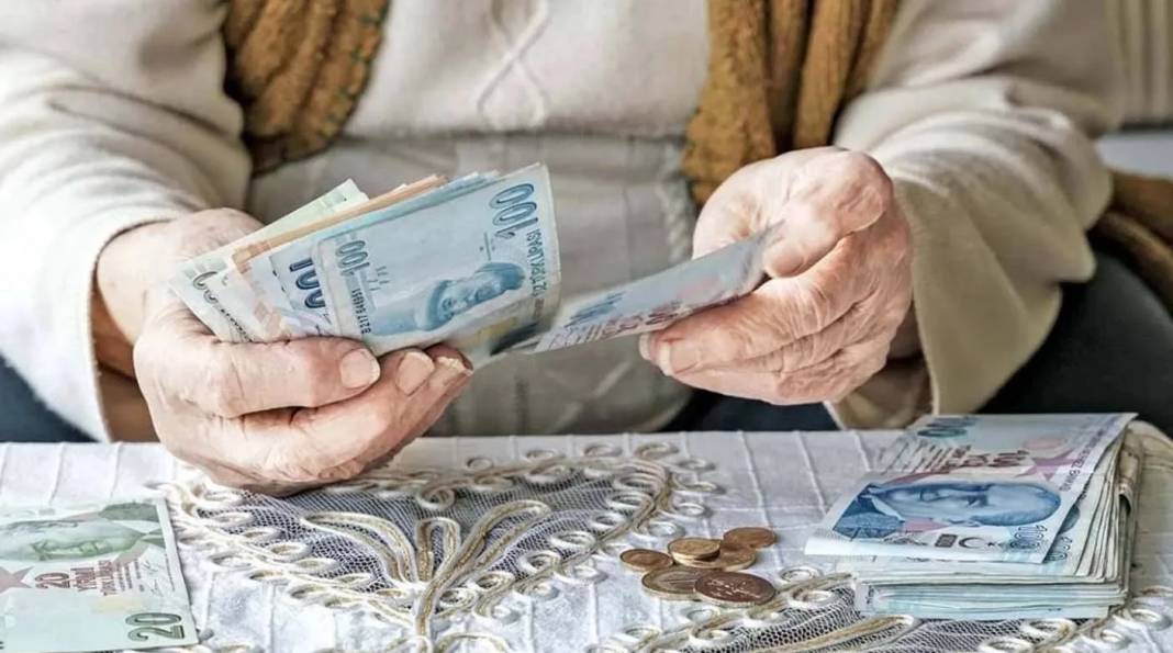 Merkez Bankası Can Alıcı İpucunu Verdi: Emekliye Ayrı Memura Ayrı Maaş Hesaplaması! Emekli Maaşı Ne Kadar Olacak? 1