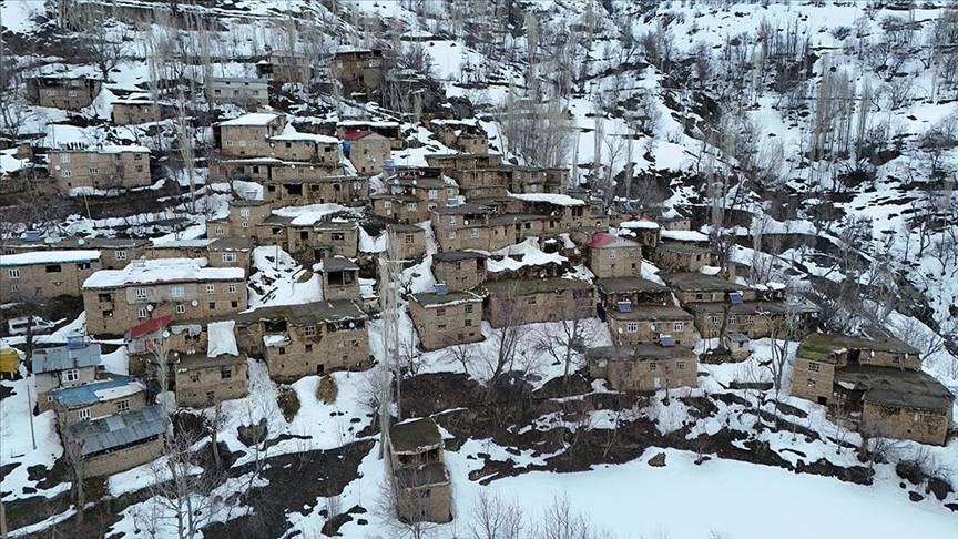 300 Yıldır Aynı Evler Ayakta! Türkiye'nin Gizli Hazinesi Uzuntaş Köyünün Birbirinden Muhteşem Fotoğrafları 6