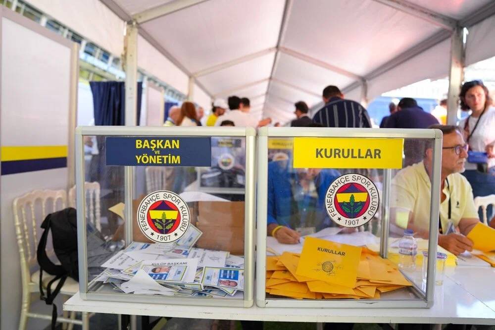 Fenerbahçe İçin Tarihi Seçim | İki Büyük Dev Yarıştı, Rekor Sayıda Oy Kullanıldı: Aziz Yıldırım Mı, Ali Koç Mu? 21