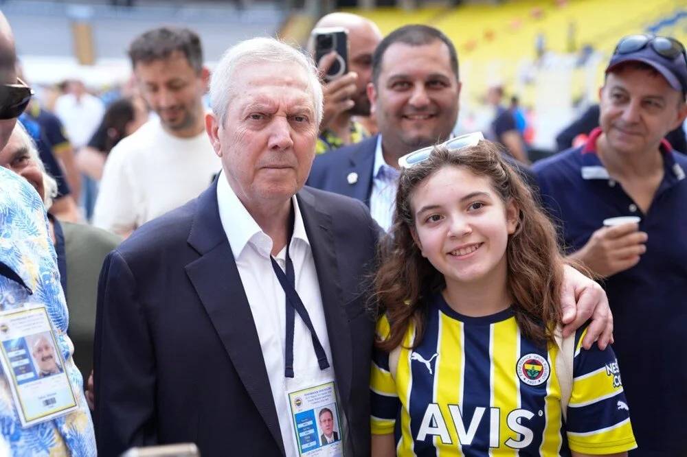 Fenerbahçe İçin Tarihi Seçim | İki Büyük Dev Yarıştı, Rekor Sayıda Oy Kullanıldı: Aziz Yıldırım Mı, Ali Koç Mu? 12