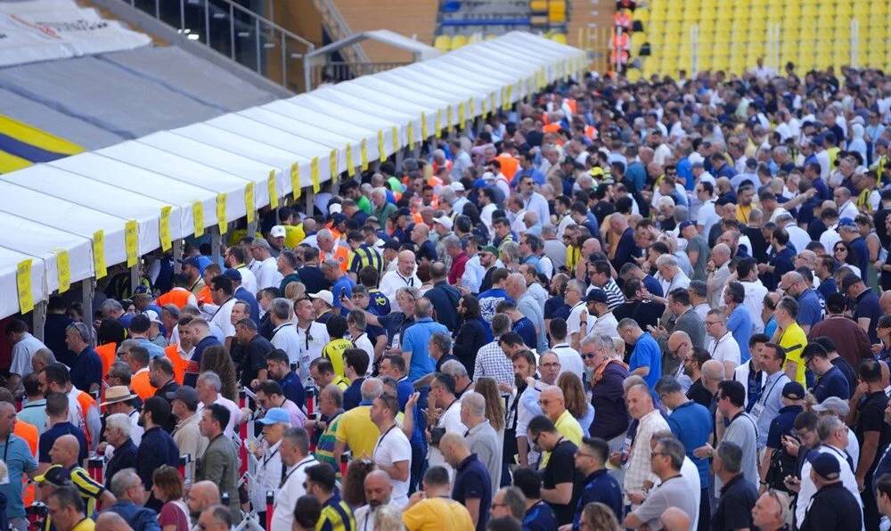 Fenerbahçe İçin Tarihi Seçim | İki Büyük Dev Yarıştı, Rekor Sayıda Oy Kullanıldı: Aziz Yıldırım Mı, Ali Koç Mu? 9