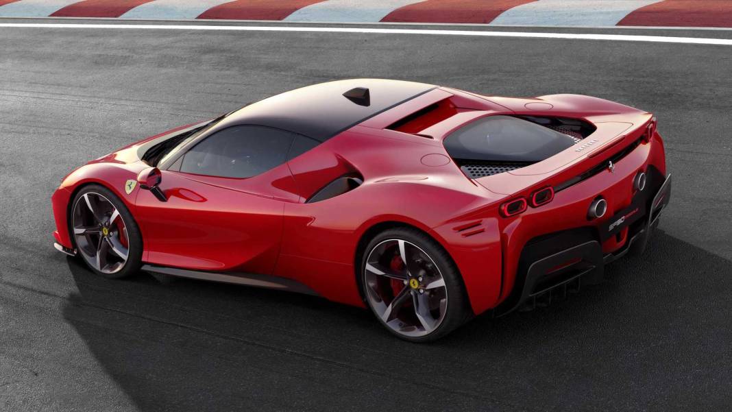 Ferrari'nin İlk Elektrikli Aracının Fiyatı Belli Oldu! 2