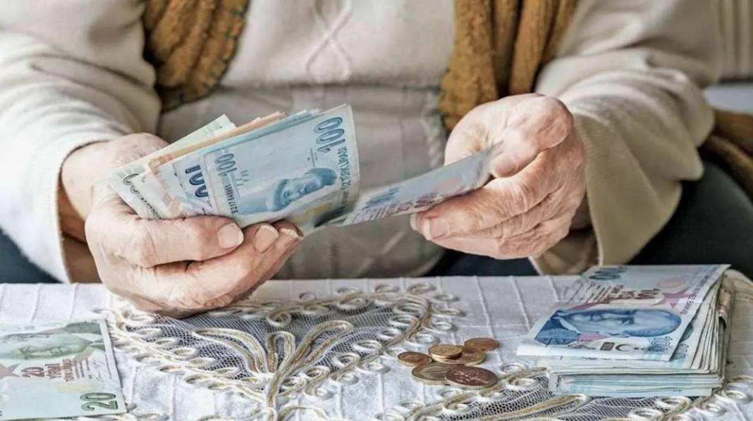 Maaşını Bankadan Çeken Emekliler Yaşadı. Bütün Hesaplara Yatacak 2