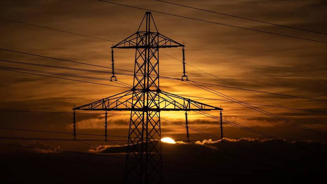 Yarın 10 ilçede 6 saati bulacak elektrik kesintisi - Fotoğraf: 2