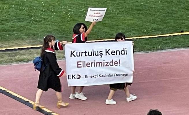 ODTÜ mezuniyetinde bu yıl da pankartlar konuştu 25