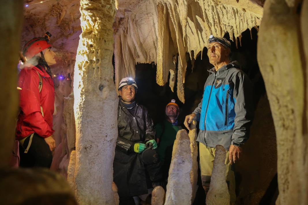 Hakkari'nin saklı hazinesi için tırmandılar 9