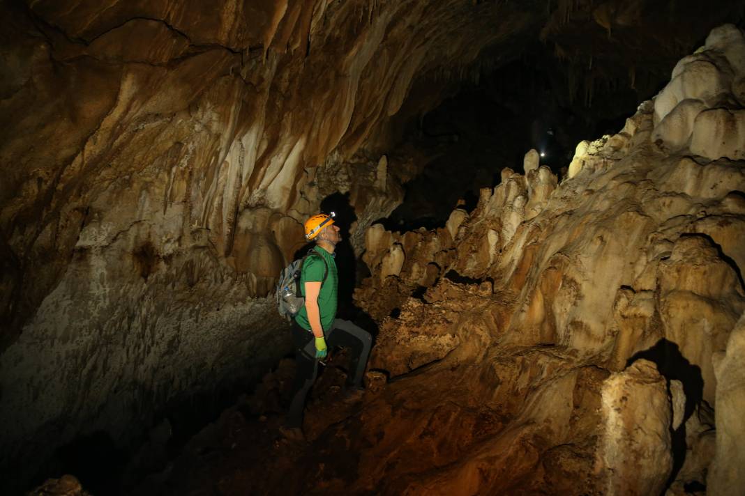 Hakkari'nin saklı hazinesi için tırmandılar 10