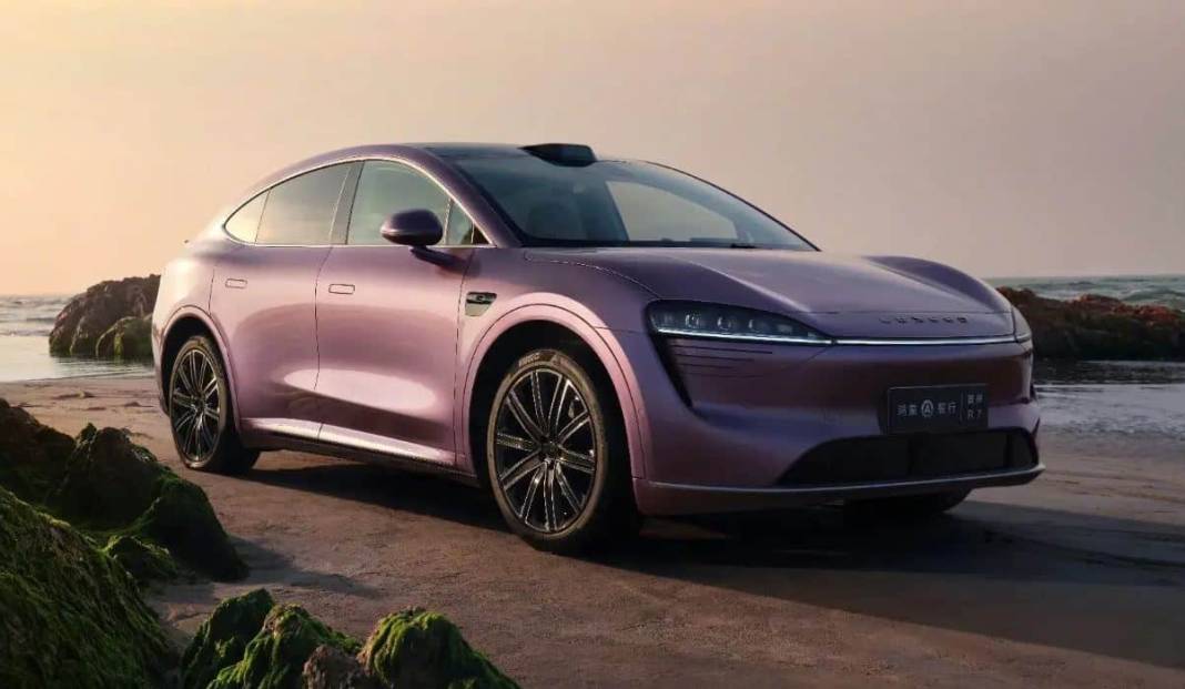 Chery Tesla’ya rakip otomobilini satışa çıkardı! 802 km menzil sunuyor 3